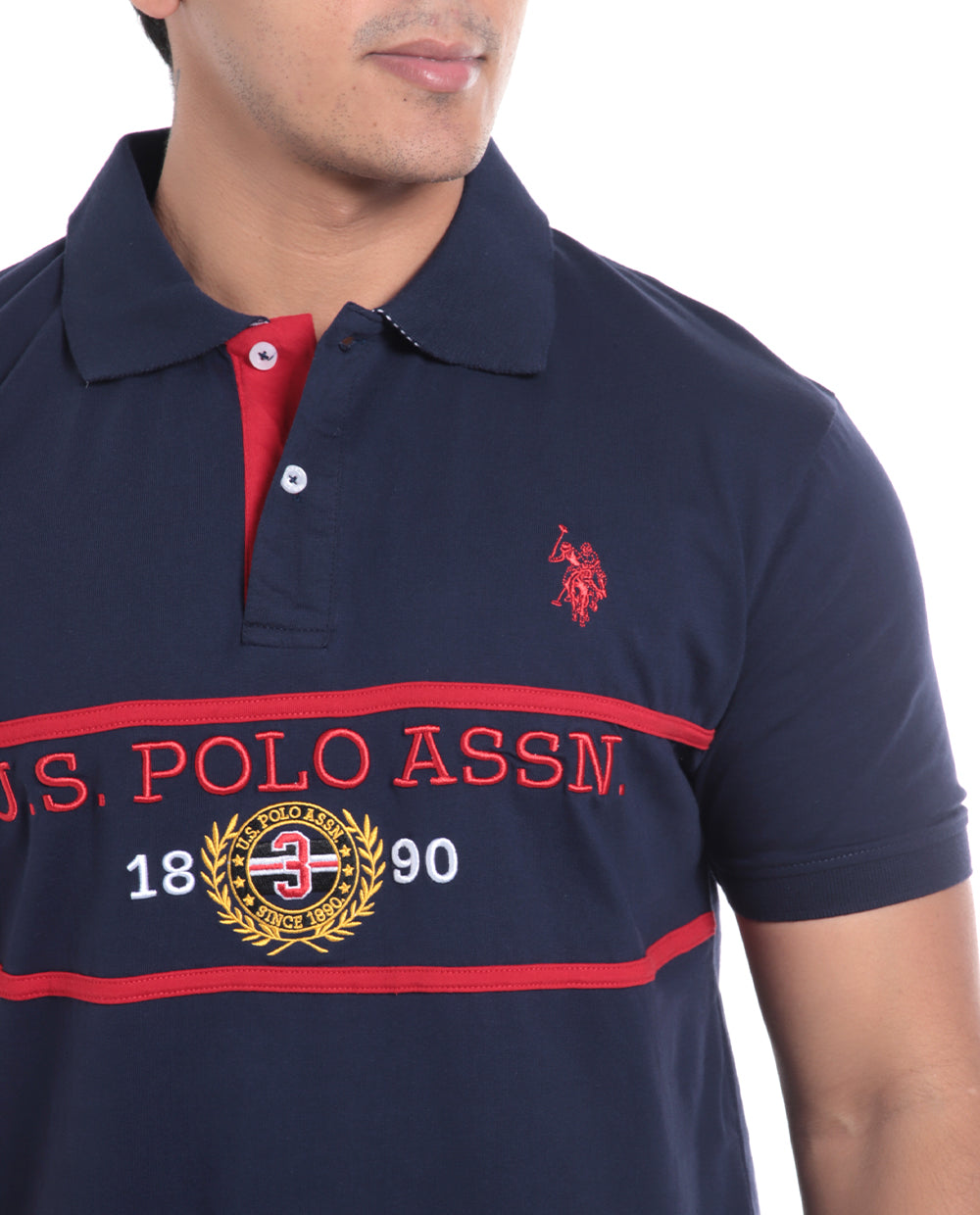 Polo Fashion para caballero con letras y fecha al frente